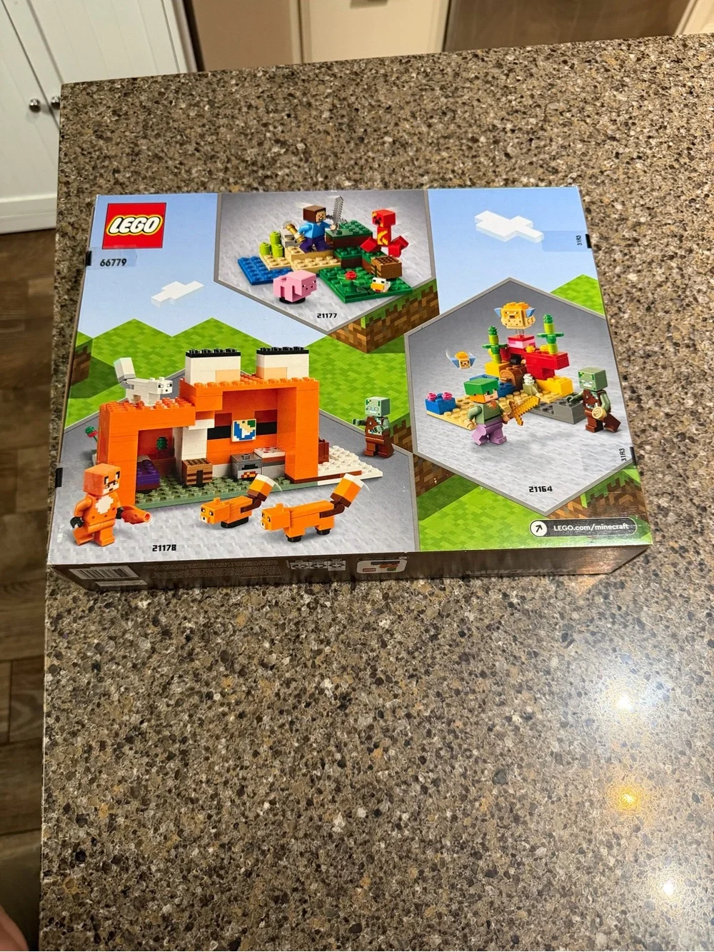 Lego Minecraft Orange White and Green Fox Adventure Pack